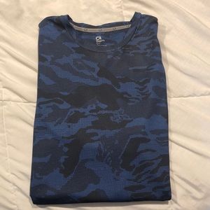 Gap Fit athletic wear size Large